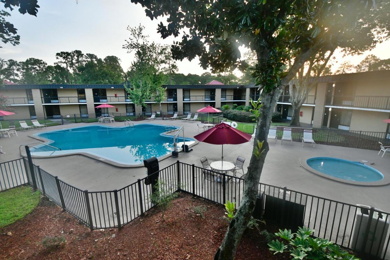 Ramada By Wyndham Jacksonville Hotel & Conference Center Εξωτερικό φωτογραφία