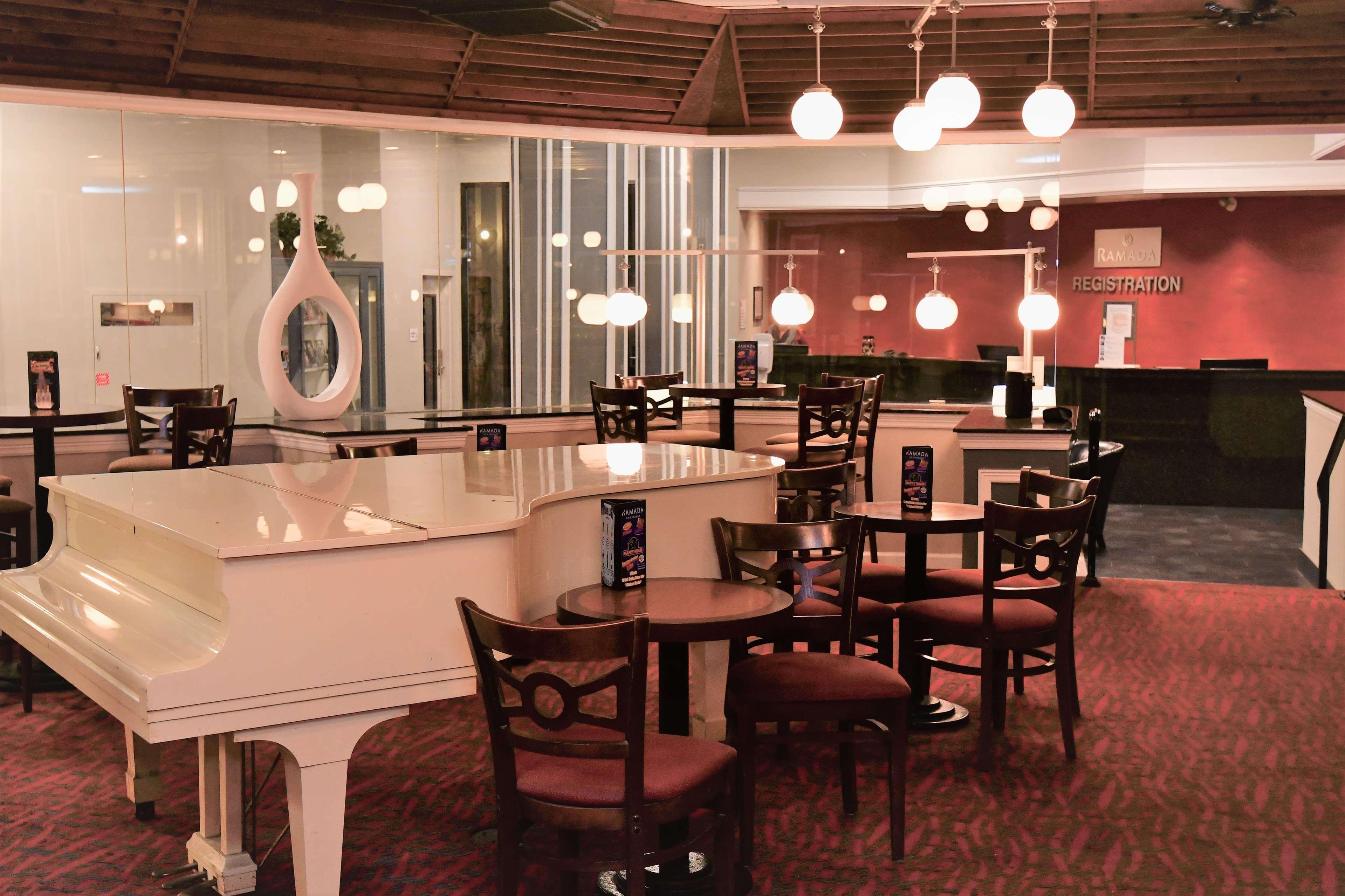 Ramada By Wyndham Jacksonville Hotel & Conference Center Εξωτερικό φωτογραφία