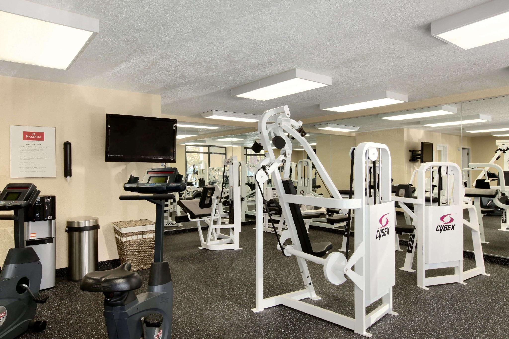 Ramada By Wyndham Jacksonville Hotel & Conference Center Εξωτερικό φωτογραφία