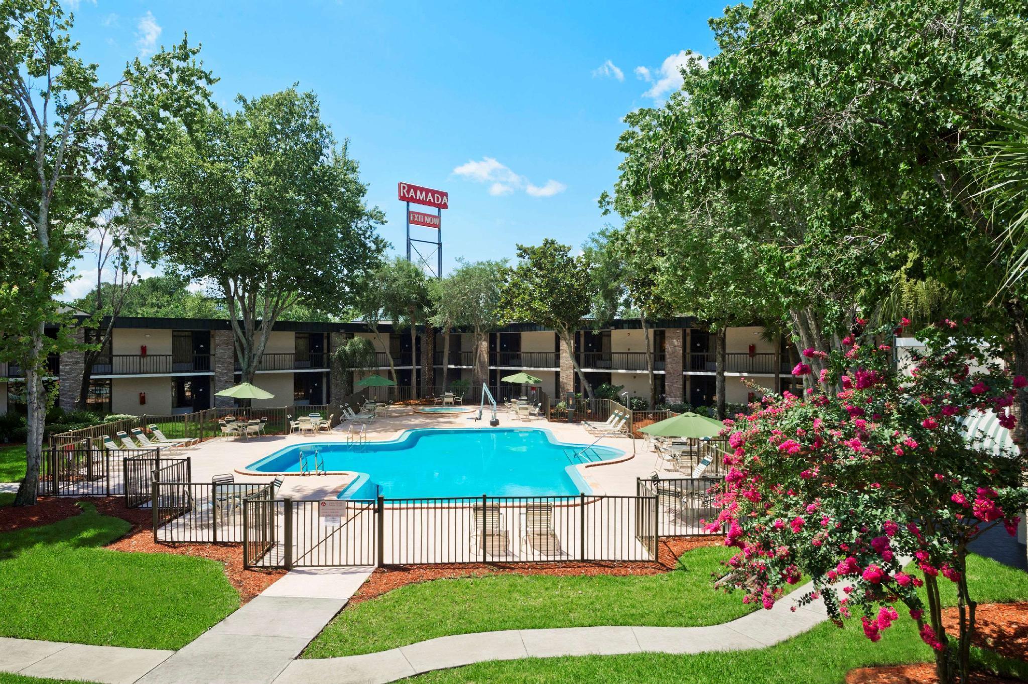 Ramada By Wyndham Jacksonville Hotel & Conference Center Εξωτερικό φωτογραφία