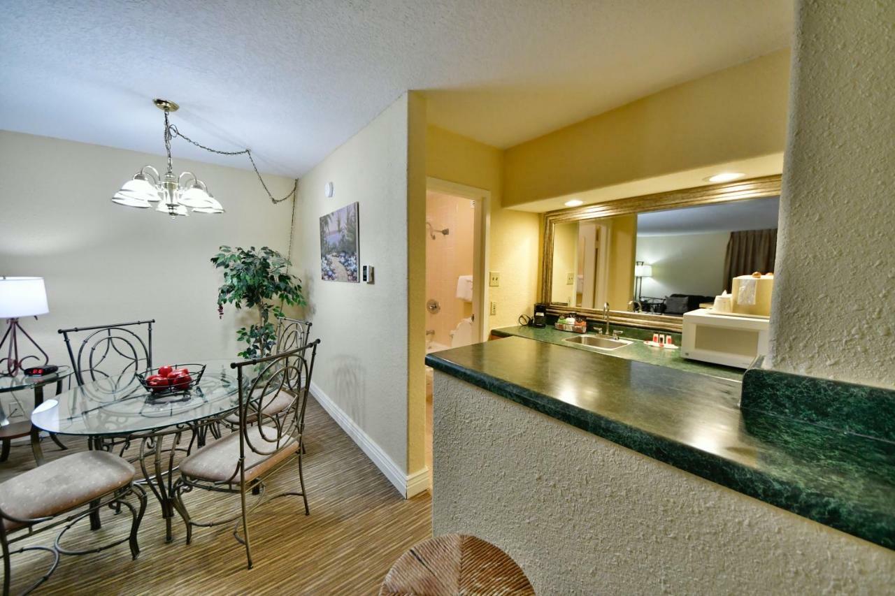 Ramada By Wyndham Jacksonville Hotel & Conference Center Εξωτερικό φωτογραφία
