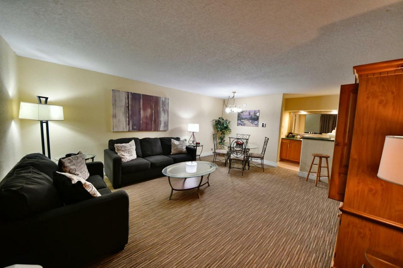 Ramada By Wyndham Jacksonville Hotel & Conference Center Εξωτερικό φωτογραφία
