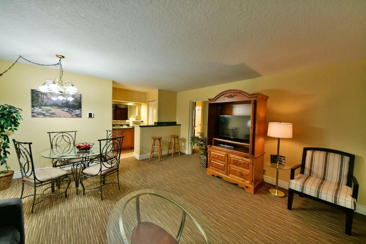 Ramada By Wyndham Jacksonville Hotel & Conference Center Εξωτερικό φωτογραφία