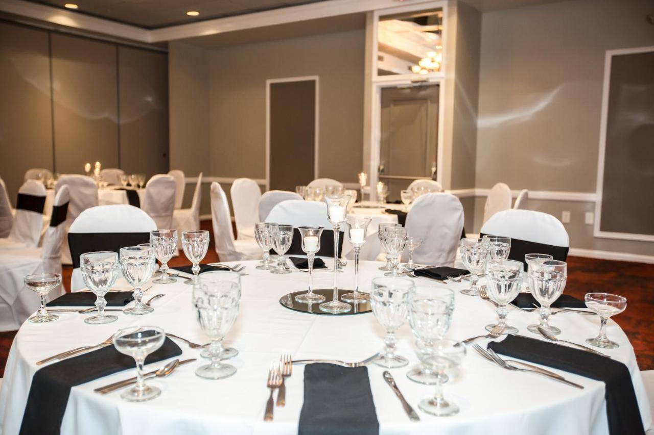 Ramada By Wyndham Jacksonville Hotel & Conference Center Εξωτερικό φωτογραφία